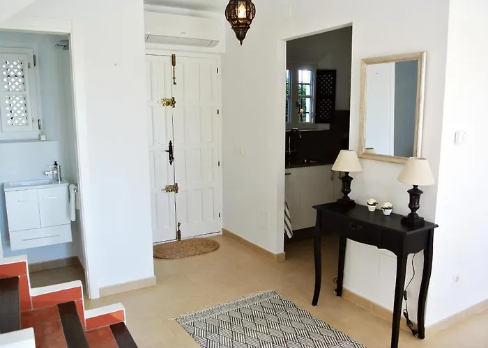 Townhouse With Pool Near Puerto Banus Марбелья