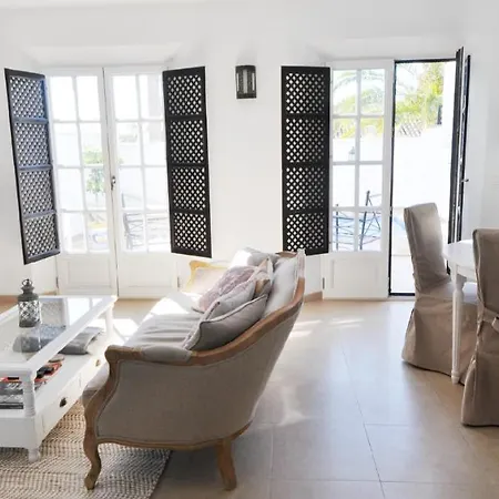Casa de Férias Townhouse With Pool Near Puerto Banus Marbella
