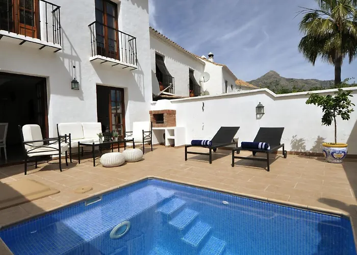 Feriehus Townhouse With Pool Near Puerto Banus Marbella